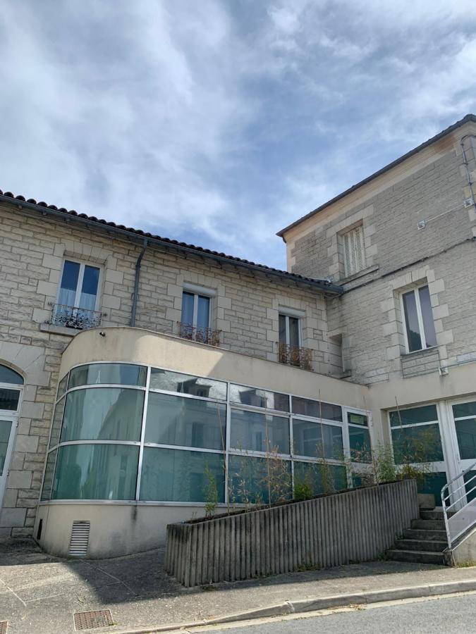 Chambre indépendante Les Bains du Bruant Saint-Porchaire Exterior foto